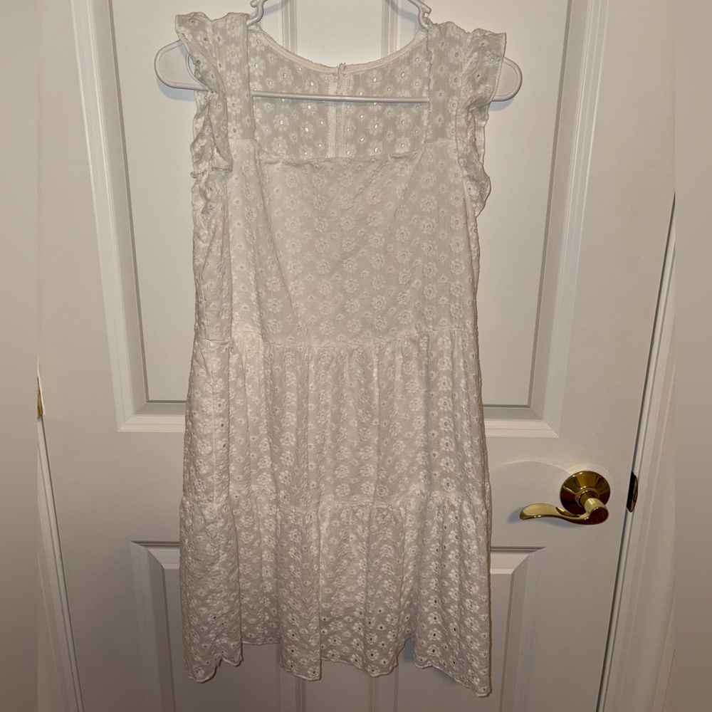 Womens White Tiered Hem Lined Keyhole Back Flutter Sleeve Round Neck Baby Doll